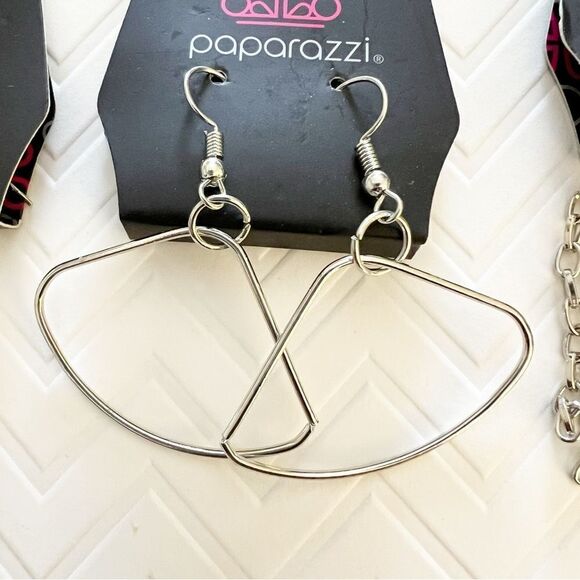 Paparazzi Dangle Earring Bundle, Silver - Picture 4 of 5